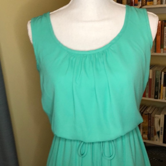 B. Smart Crochet Hem Dress in Green Size 7/8 - Picture 2 of 8